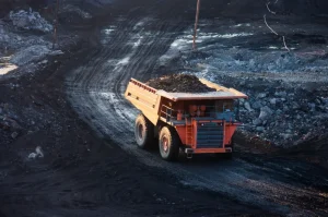 Correias x Caminhões Qual é a melhor opção para a mineração